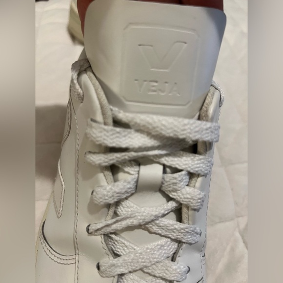 Veja Women's V-10 Leather Sneaker in White - Picture 2 of 6